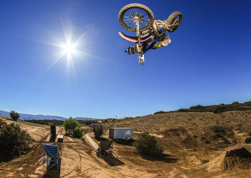 BLACKRAPID Brand Ambassador - Casey Schneider uses our camera straps