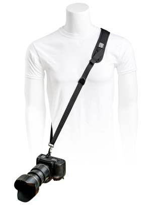 As the best camera strap for mirrorless, GoPro, Camera360, and DSLR cameras, this lightweight camera sling is for photographers who are always on the move and must be ready for that perfect shot in seconds.