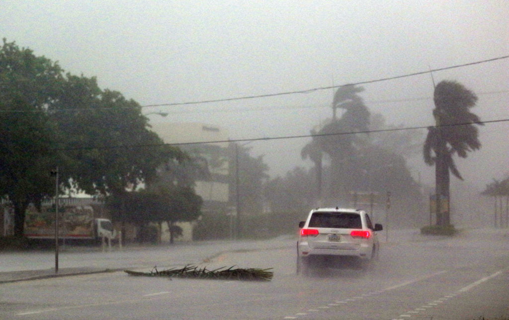 BLACKRAPID Guest Post by Marc Serota | Photographing Hurricane Irma in the Florida Keys 2